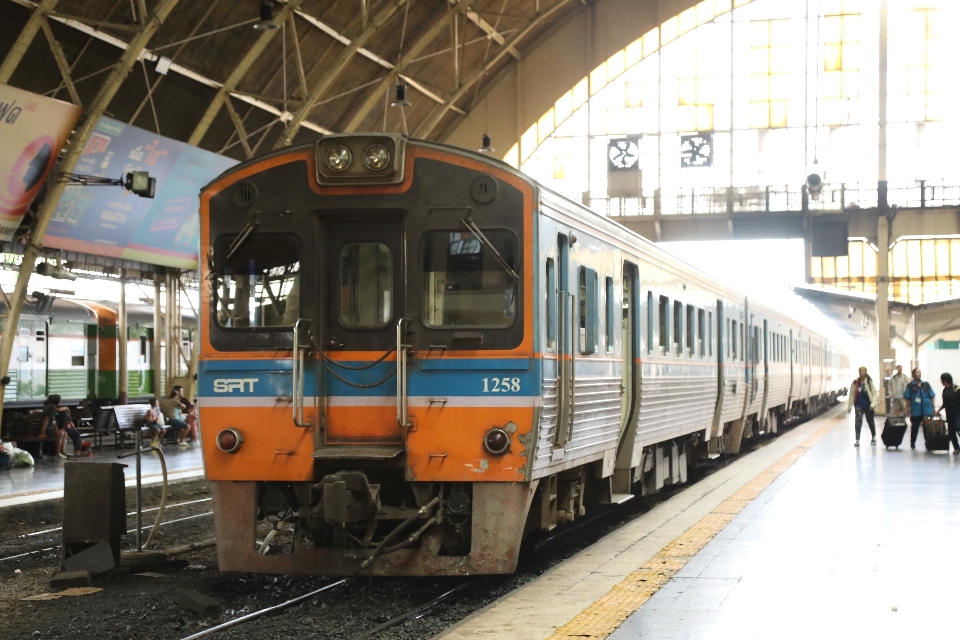 バンコク 電車
