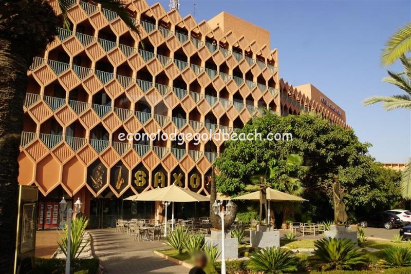 マラケシュのホテルへ到着 イブサンローランも愛したマジョレル庭園を観光 海外 国内 気楽に世界周遊の旅と海外情報